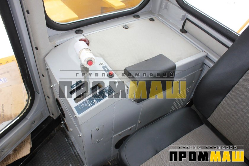 Кабина бульдозера ЧЕТРА Т-11