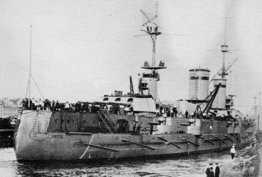 Линкор Гангут Октябрьская революция