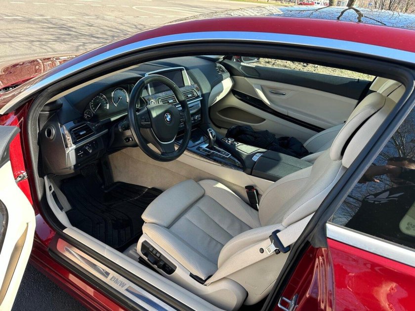 Красная бмв