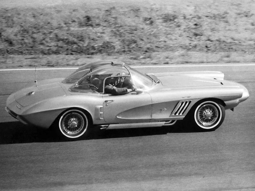 Chevrolet Corvette XP-700