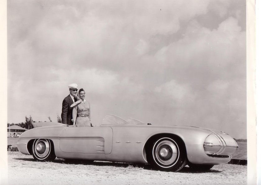 Pontiac Club de mer 1956