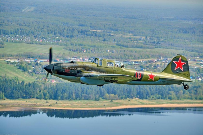 Самолёт ил-2 Штурмовик