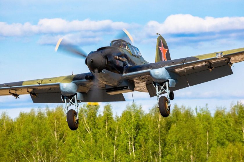 Самолет Штурмовик