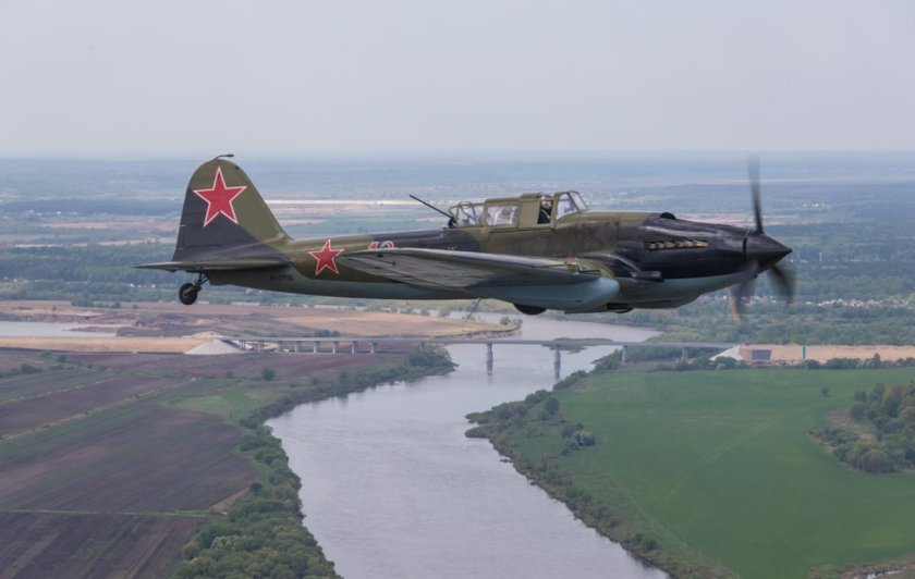 Военный самолет ил 2