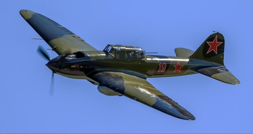 Самолёт ил-2 Штурмовик