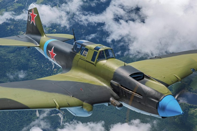 Самолёт ил-2 Штурмовик