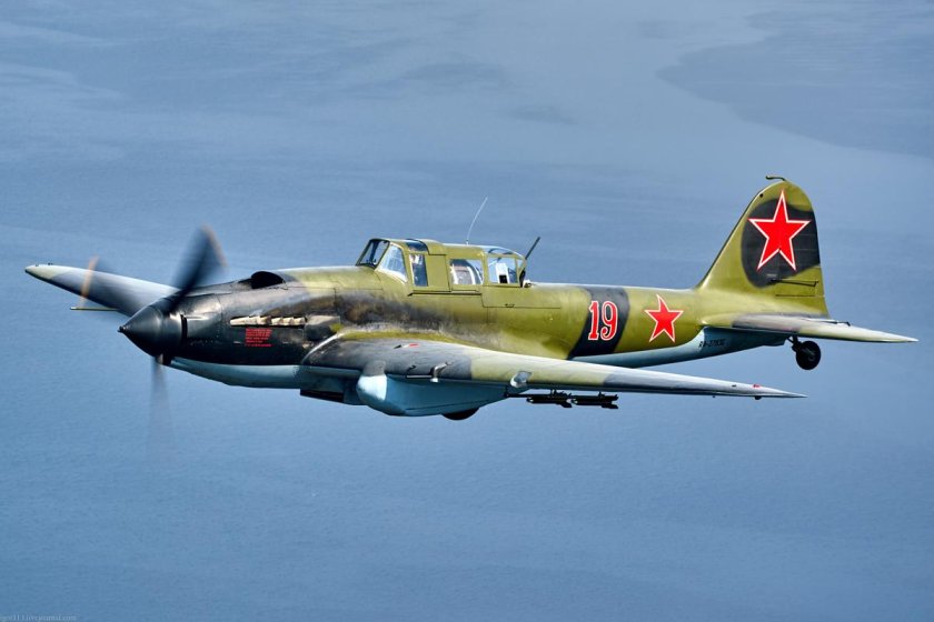 Самолет ил 2