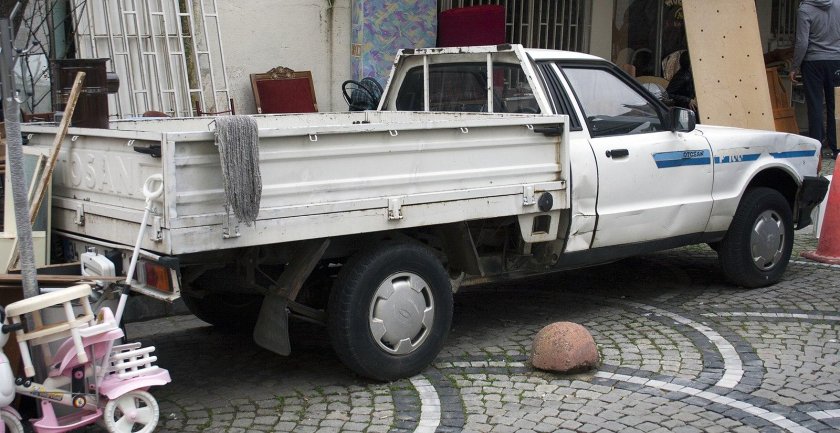 Форд Отосан р100