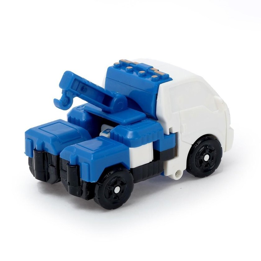 Робот-трансформер «эвакуатор»