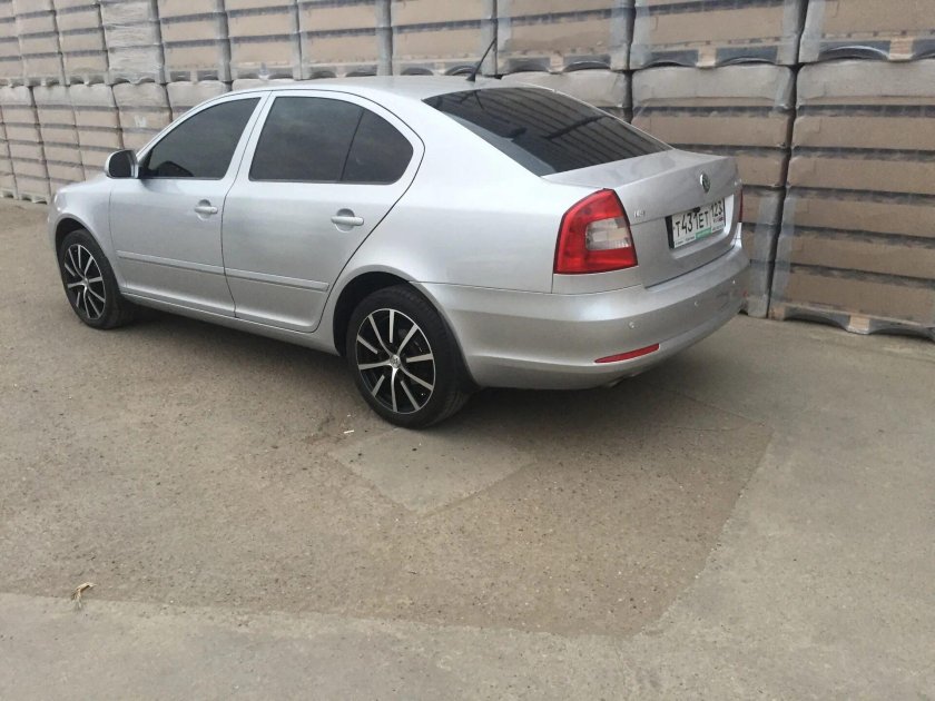 Шкода Октавия а5 r17