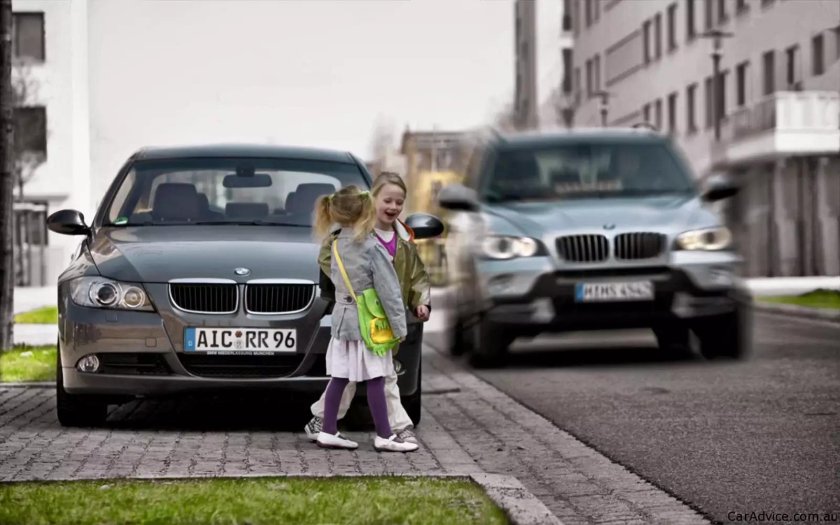 Пешеход и автомобиль