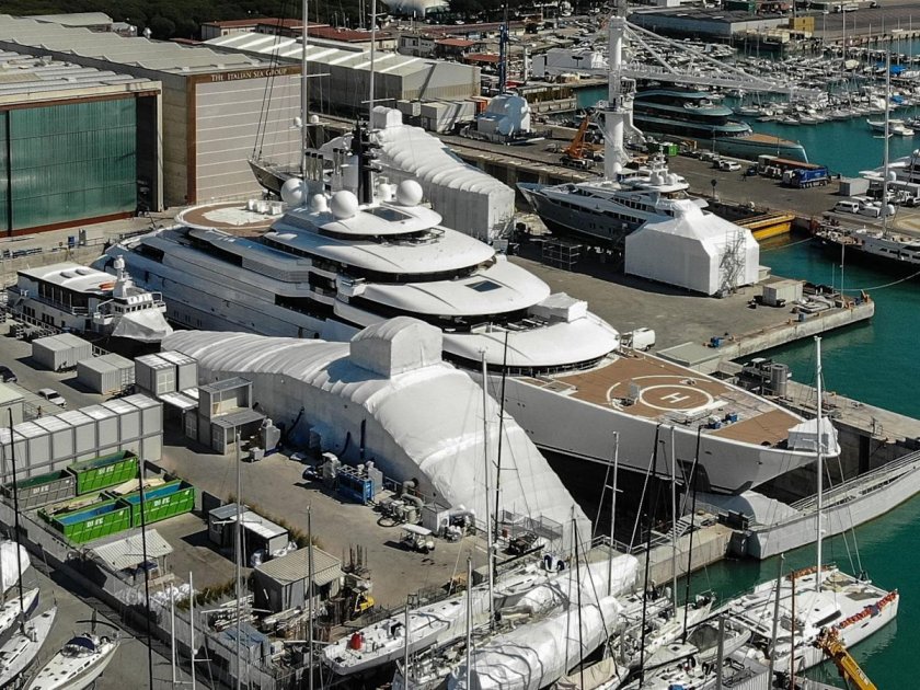 Яхта путина