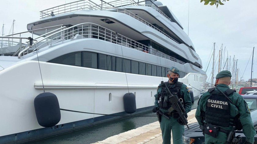 Яхта Tango Вексельберга