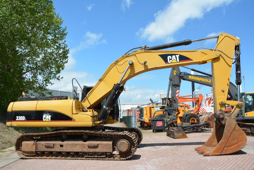 Caterpillar 330