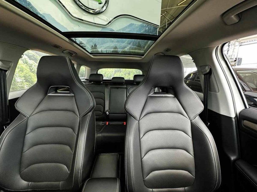 Лексус лс 500 2021 салон сзади