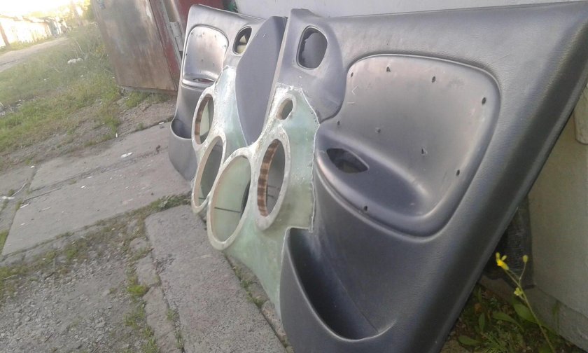 Дверные карты Ланос под 20 динамики