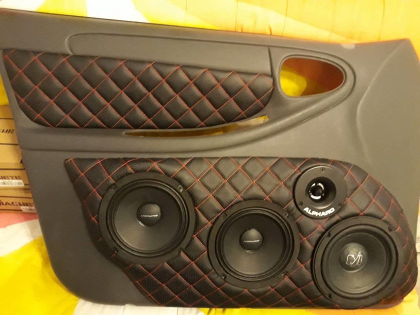 Шевроле Ланос дверные карты автозвук