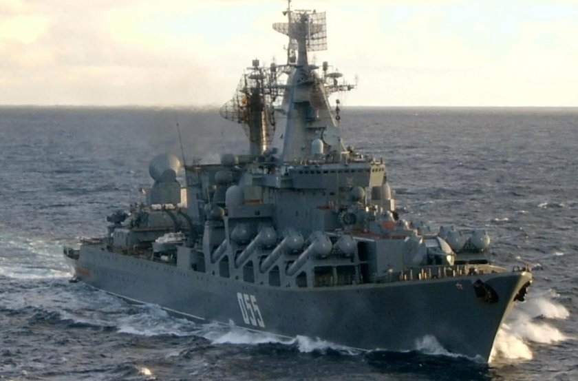 Маршал Устинов ракетный крейсер