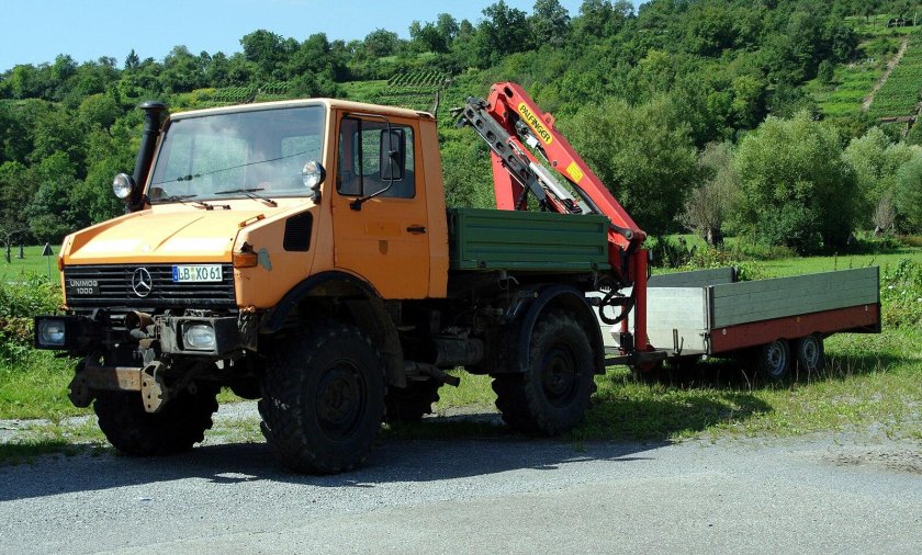 Mercedes benz unimog