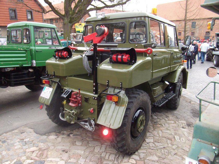 Unimog с навесным