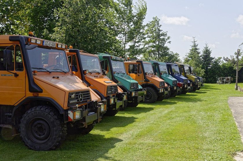 Мерседес Унимог 2021 салон