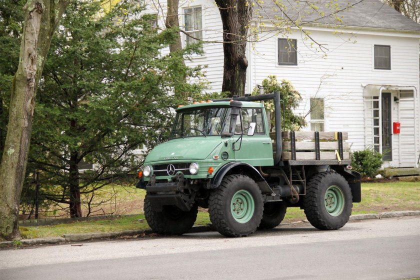 Mercedes-benz unimog 406