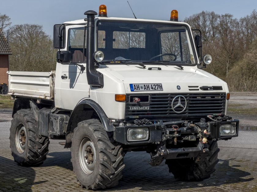 Unimog 427