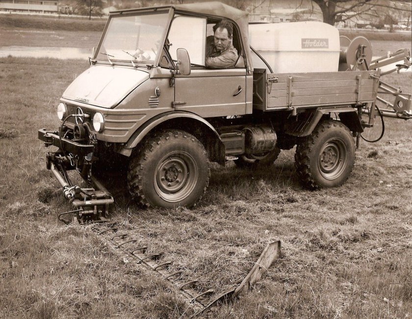 Mercedes Unimog 1945