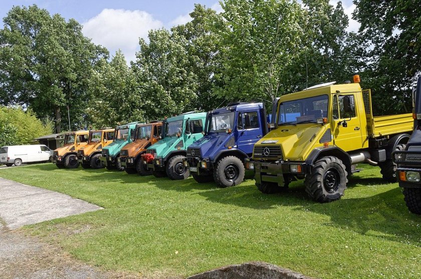 Мерседес Унимог 2021