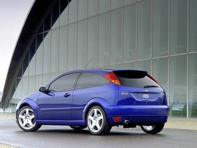 Ford Focus 1 хэтчбек