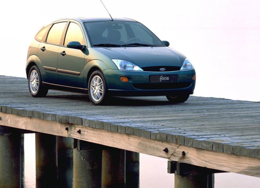 Машина Форд фокус 1