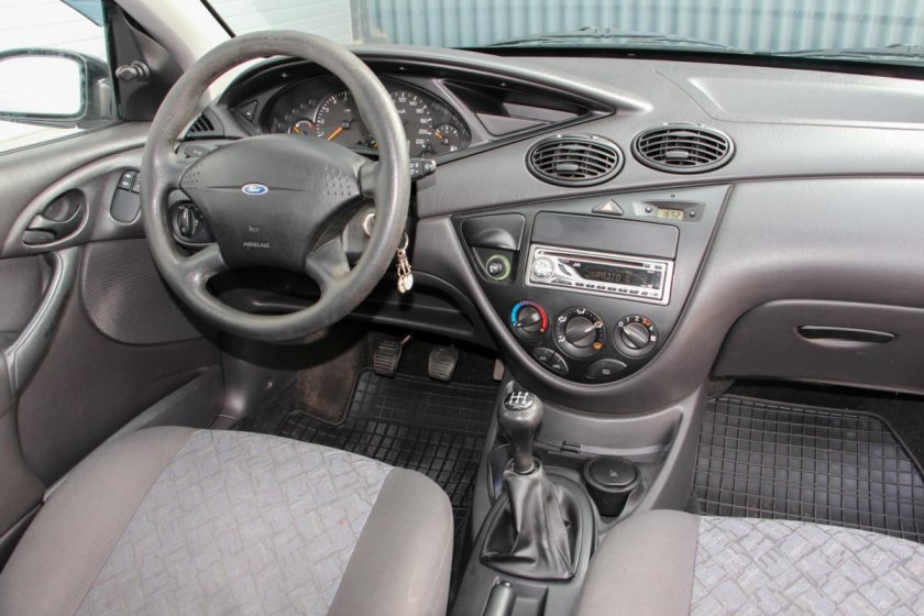 Ford Focus 1 салон