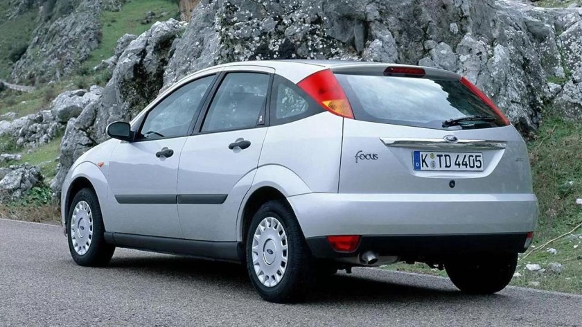 Ford focus 1 hatchback