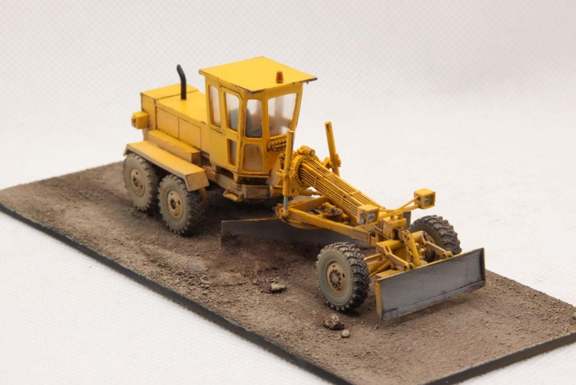 ДЗ-143 автогрейдер