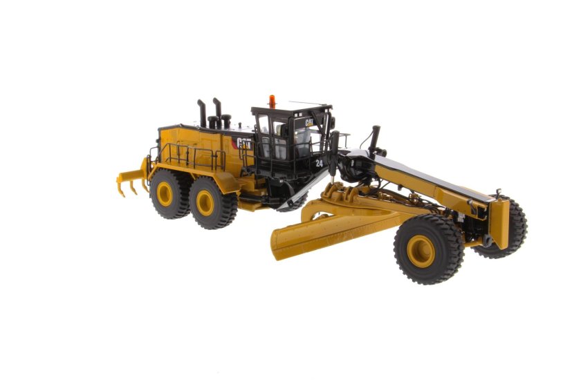 Автогрейдер Cat 24