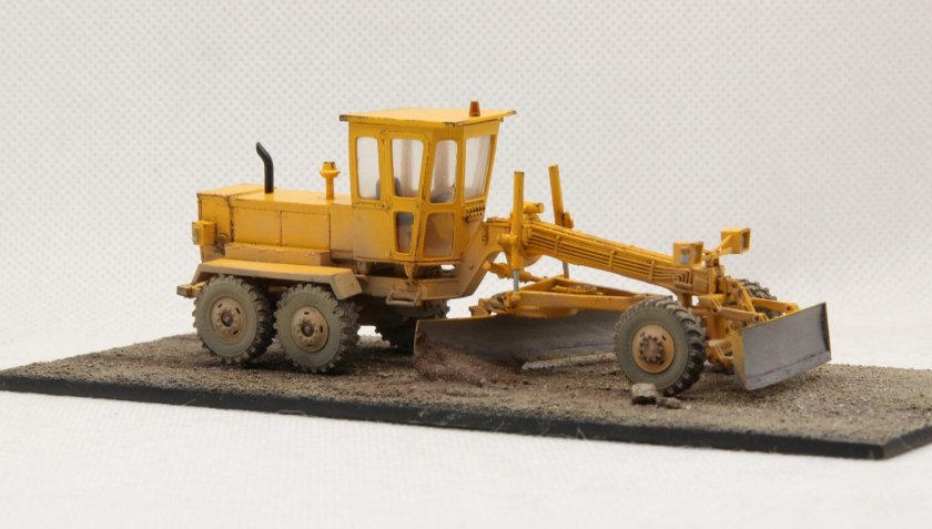 ДЗ-143 автогрейдер