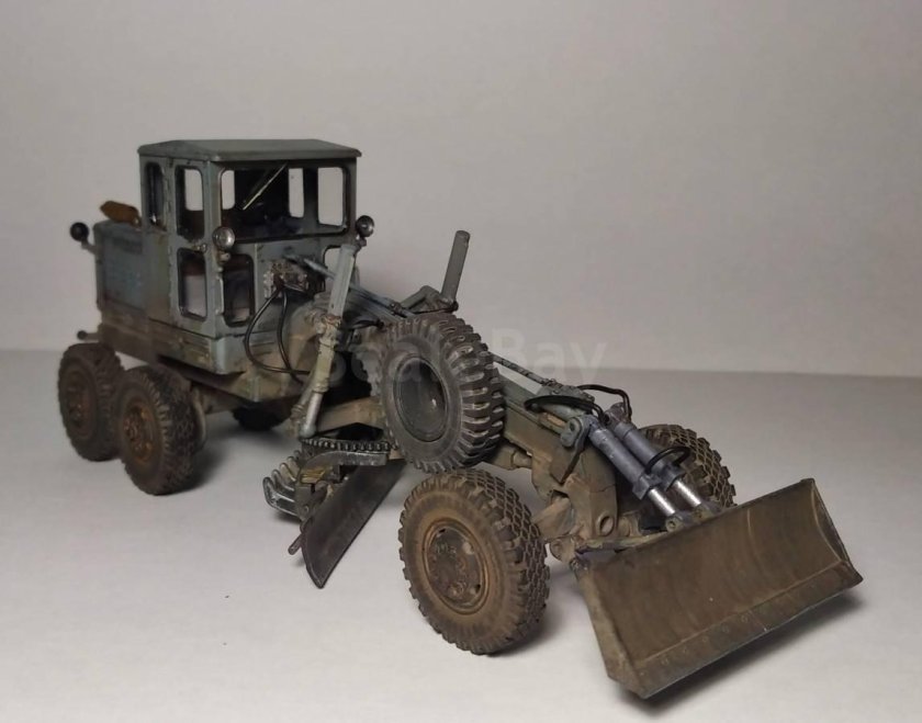 Автогрейдер д-598 AVD