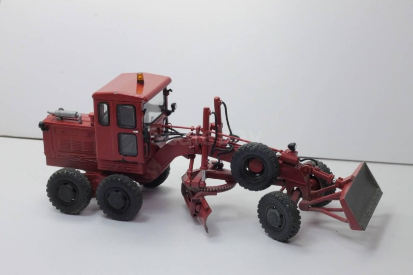 Автогрейдер д-598 AVD