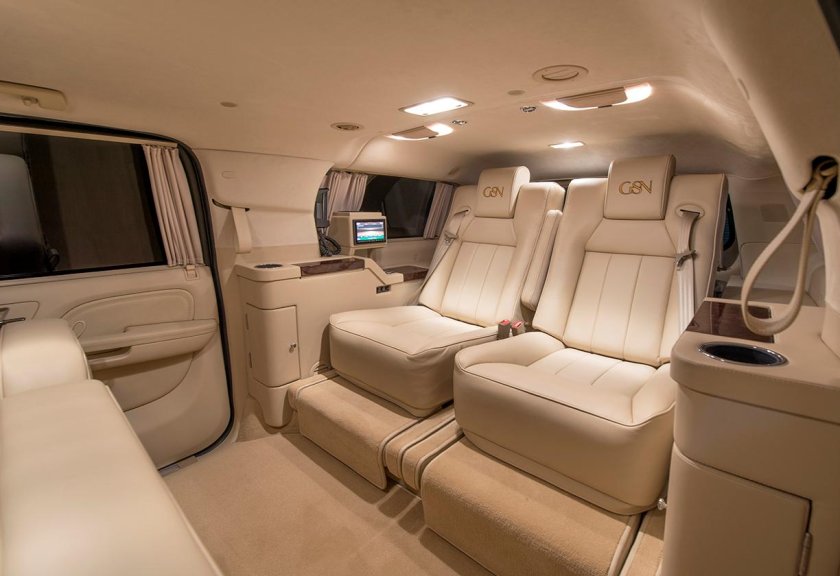 Кадиллак Эскалейд 2023 салон