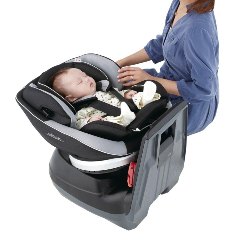 Combi Neroom автокресло