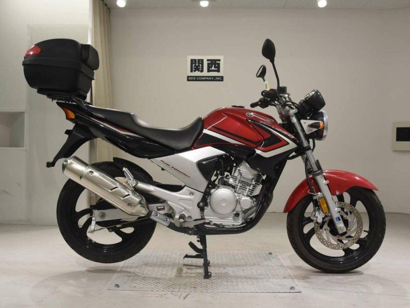 Ямаха 22 года