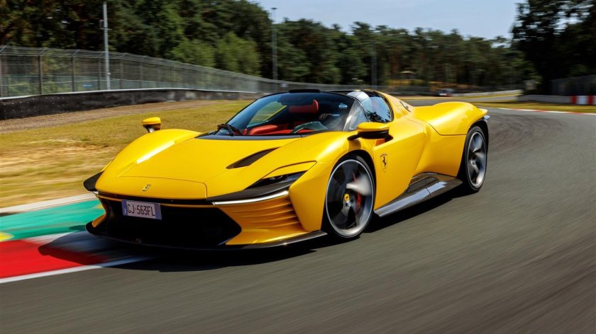 Феррари Daytona sp3