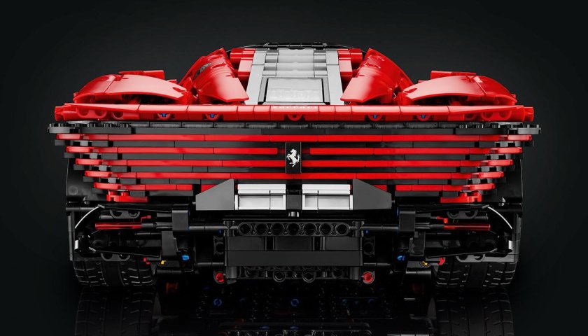 LEGO Technic 42143 Ferrari Daytona sp3