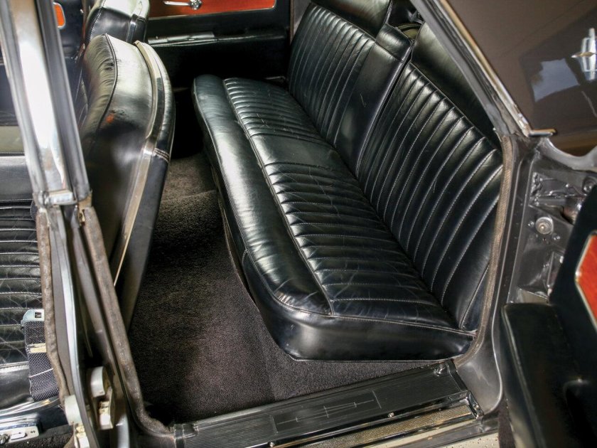 Линкольн Континенталь салон