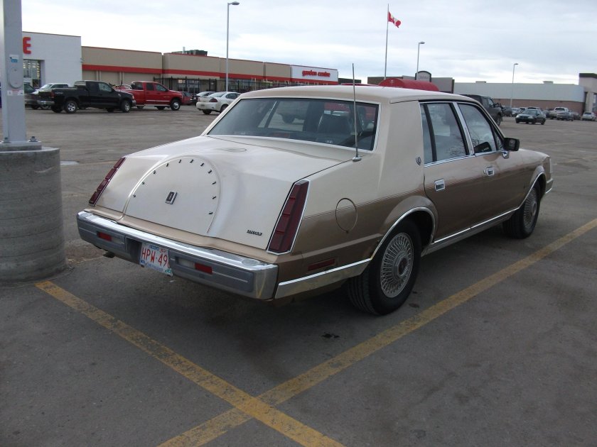 Lincoln Continental 1982