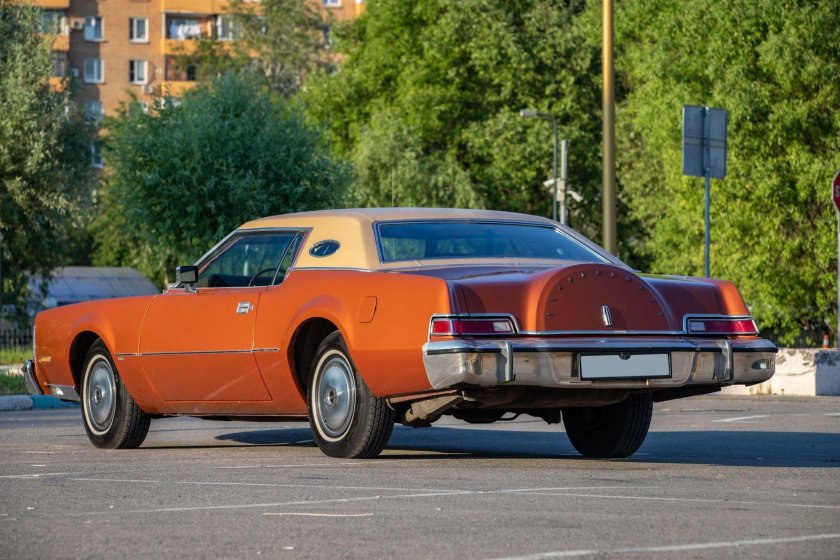 Lincoln Continental Mark IV 1972