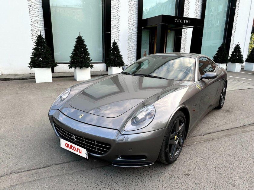 Серая феррари