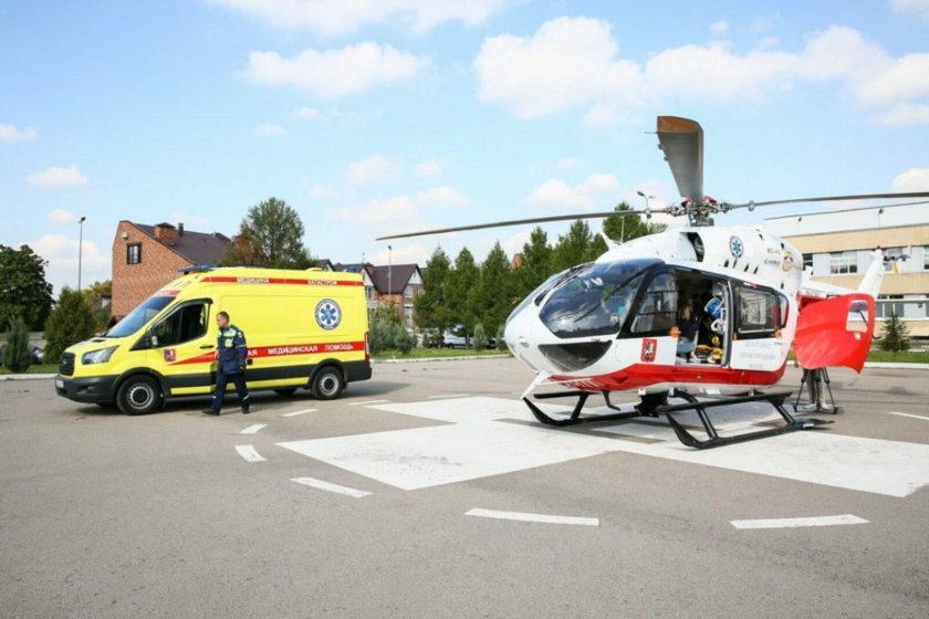 Вертолеты санавиации в Москве