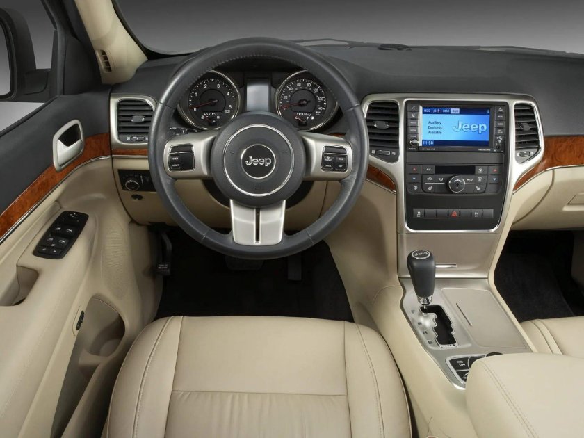 Jeep Grand Cherokee 2011 салон