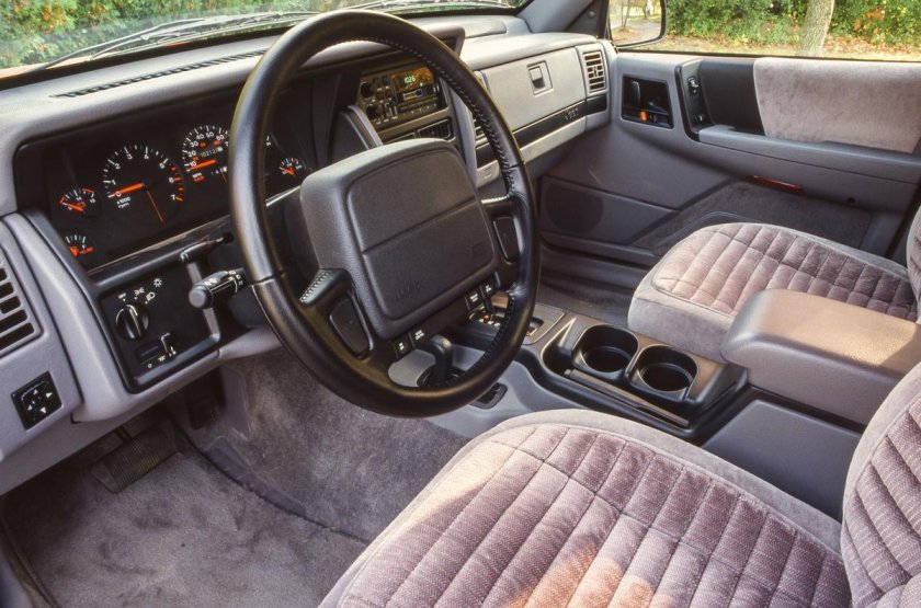 Jeep Cherokee 1993 салон